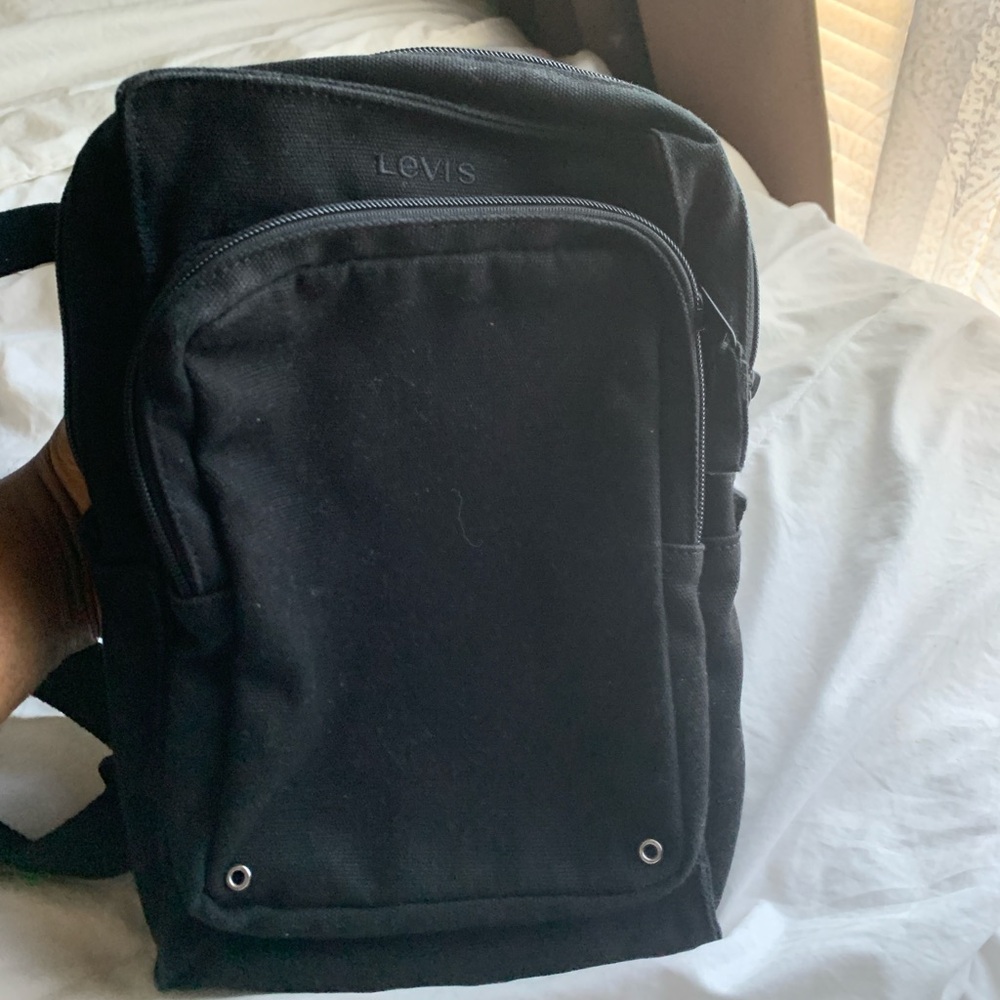 Levi’s Zip Sling Bag, Medium